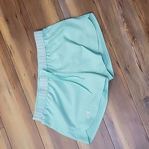Under Armour Shorts Size Medium.